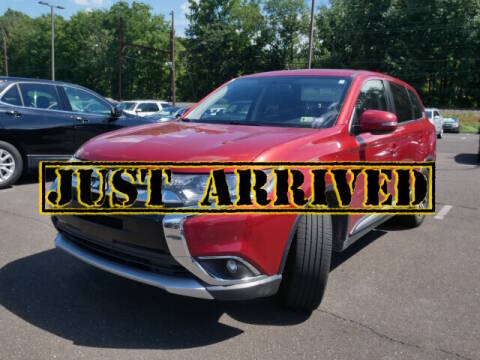 2017 Mitsubishi Outlander SE FWD photo