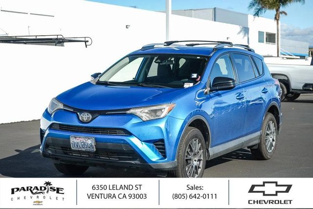2017 Toyota RAV4 LE FWD photo