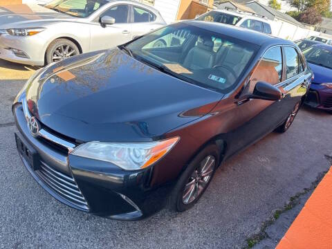 2017 Toyota Camry XLE FWD photo