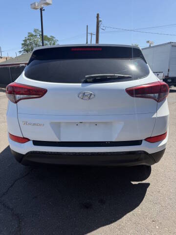 2017 Hyundai Tucson SE FWD photo