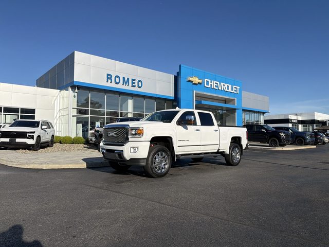 2016 GMC Sierra 2500HD Denali 4WD photo