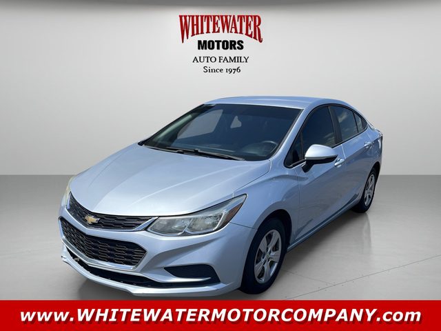2017 Chevrolet Cruze LS FWD photo