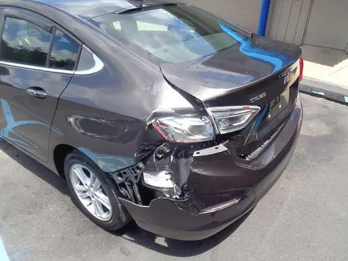 2017 Chevrolet Cruze LT FWD photo