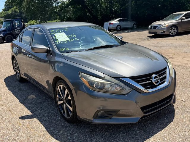 2017 Nissan Altima 2.5 SR FWD photo