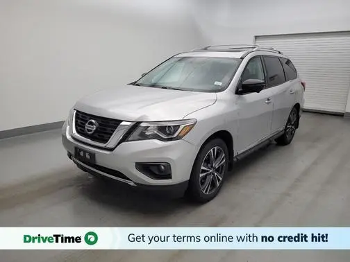 2017 Nissan Pathfinder Platinum 4WD photo