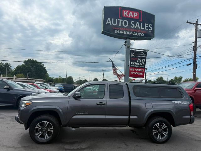 2017 Toyota Tacoma TRD Sport 4WD photo
