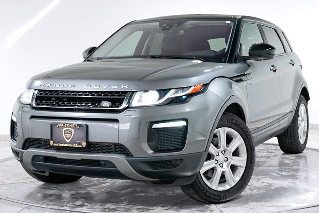 2017 Land Rover Range Rover Evoque SE 4WD photo