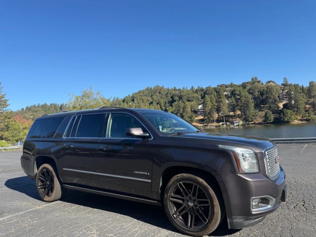 2017 GMC Yukon XL Denali 4WD photo