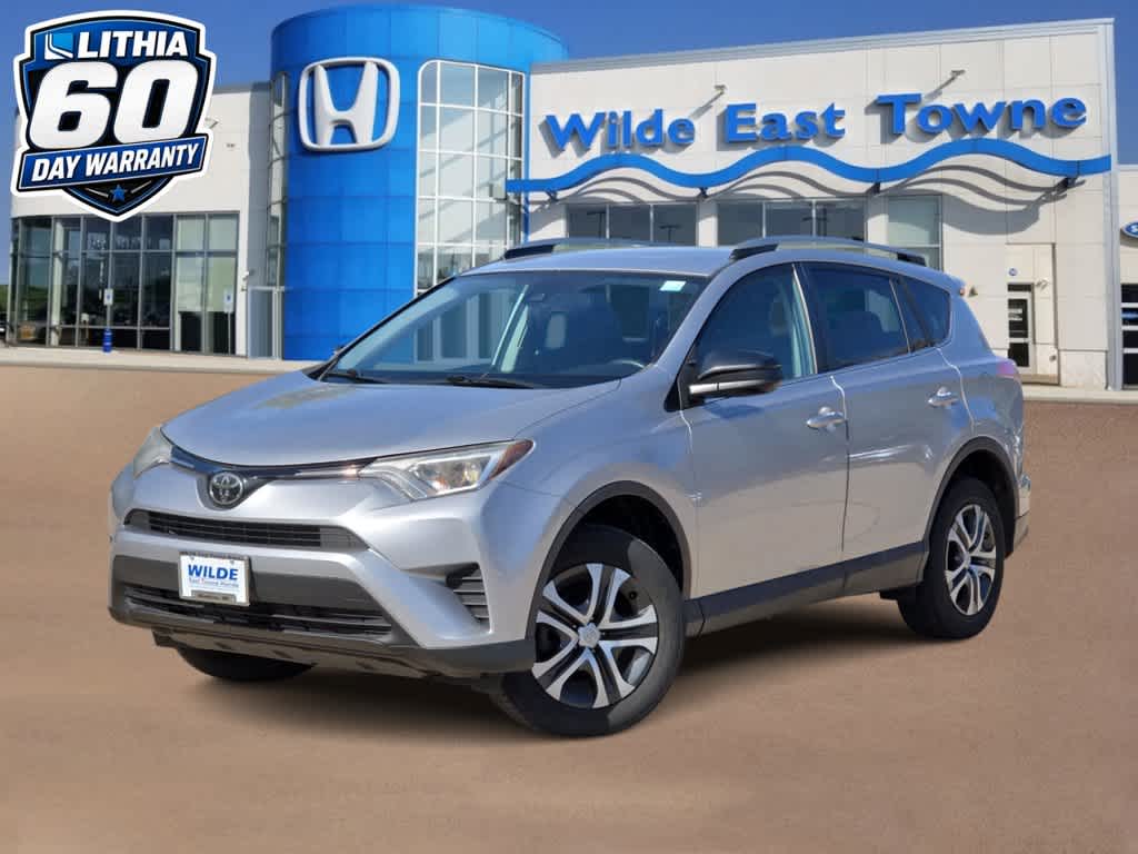 2017 Toyota RAV4 LE AWD photo