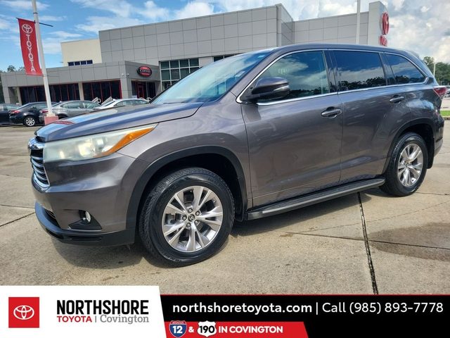 2016 Toyota Highlander LE Plus FWD photo