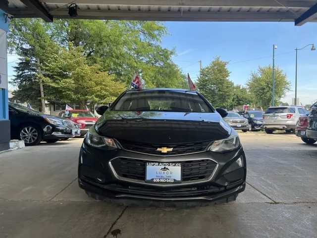 2017 Chevrolet Cruze LT FWD photo