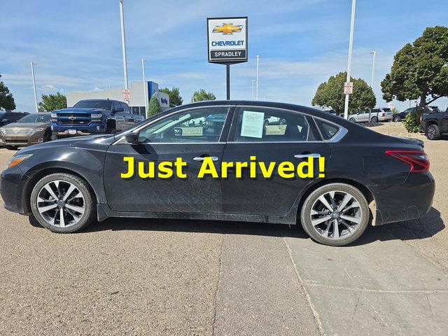 2017 Nissan Altima 2.5 SR FWD photo