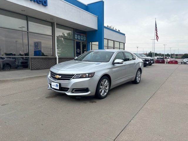 2017 Chevrolet Impala LT FWD photo