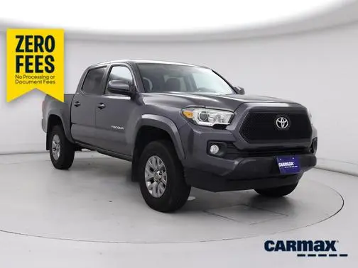 2017 Toyota Tacoma SR5 4WD photo