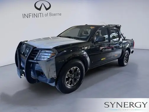 2016 Nissan Frontier Desert Runner RWD photo