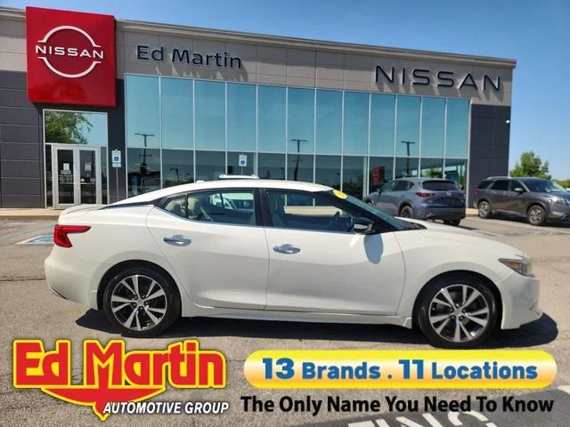 2017 Nissan Maxima SV FWD photo