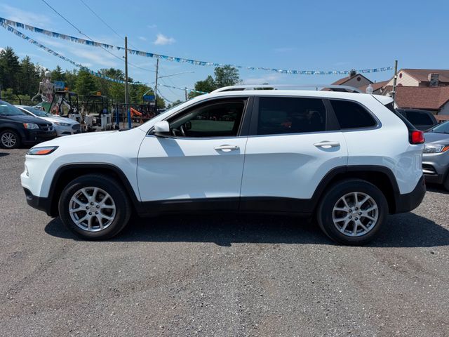 2016 Jeep Cherokee Latitude 4WD photo