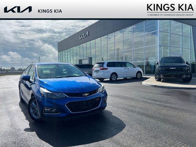 2017 Chevrolet Cruze LT FWD photo