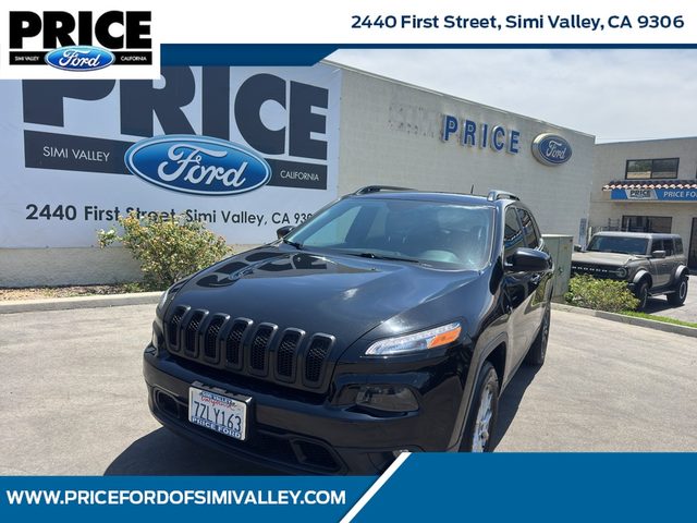2017 Jeep Cherokee Latitude FWD photo