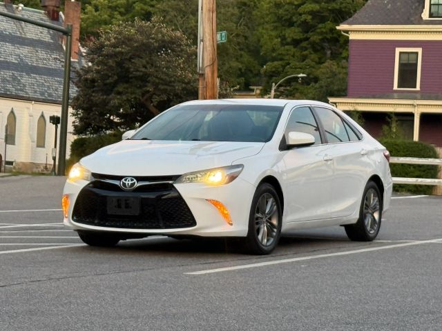 2015 Toyota Camry SE FWD photo