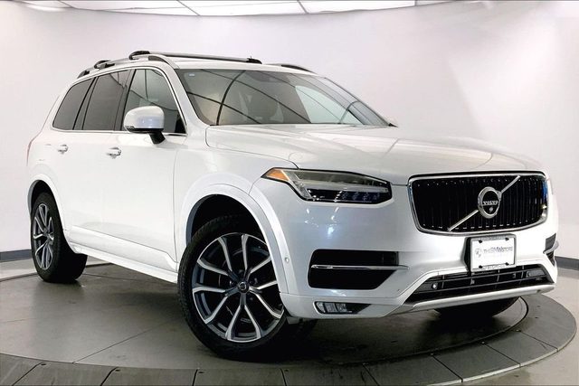 2017 Volvo XC90 Momentum AWD photo