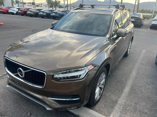 2017 Volvo XC90 Momentum AWD photo