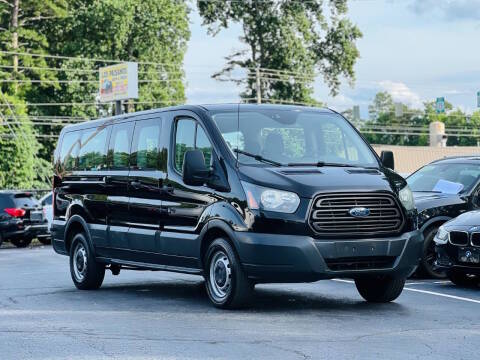 2017 Ford Transit Passenger Wagon XL RWD photo