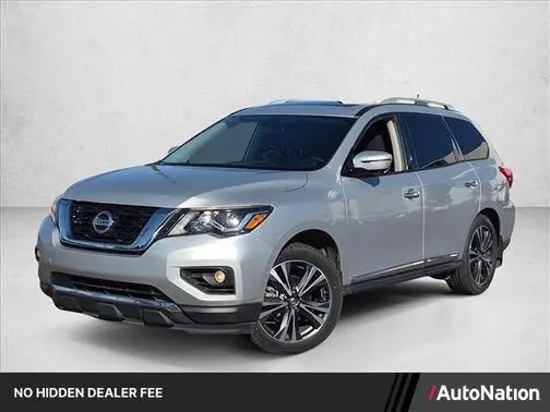 2017 Nissan Pathfinder Platinum FWD photo