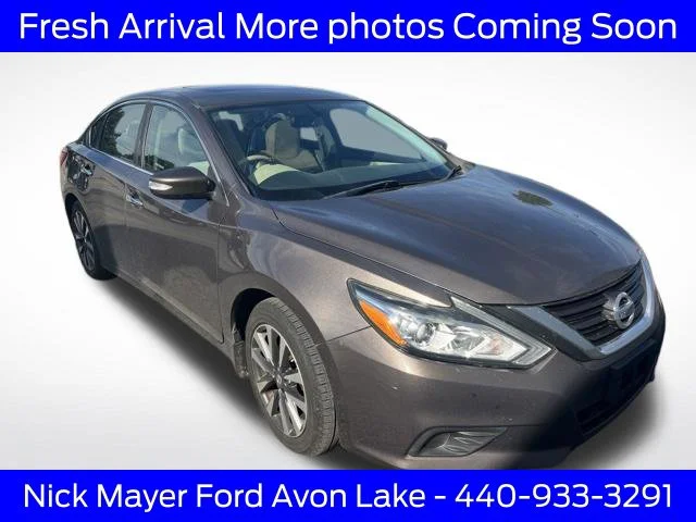 2017 Nissan Altima 2.5 SV FWD photo