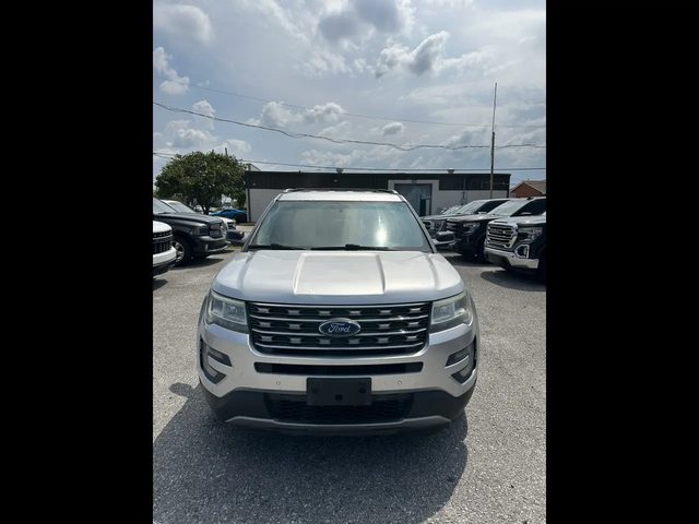 2017 Ford Explorer XLT FWD photo