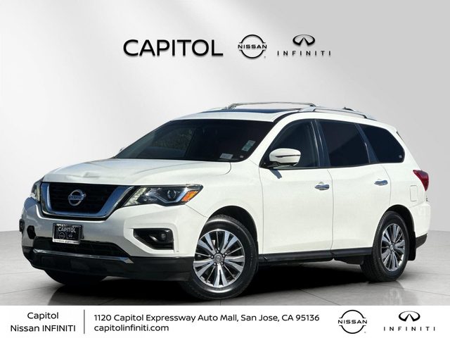 2017 Nissan Pathfinder SL FWD photo