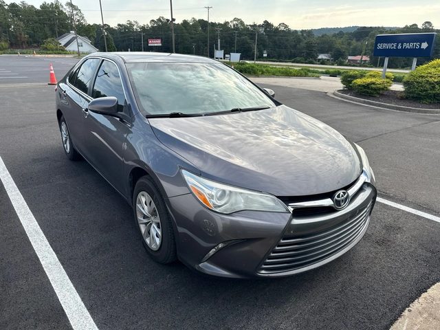 2017 Toyota Camry LE FWD photo