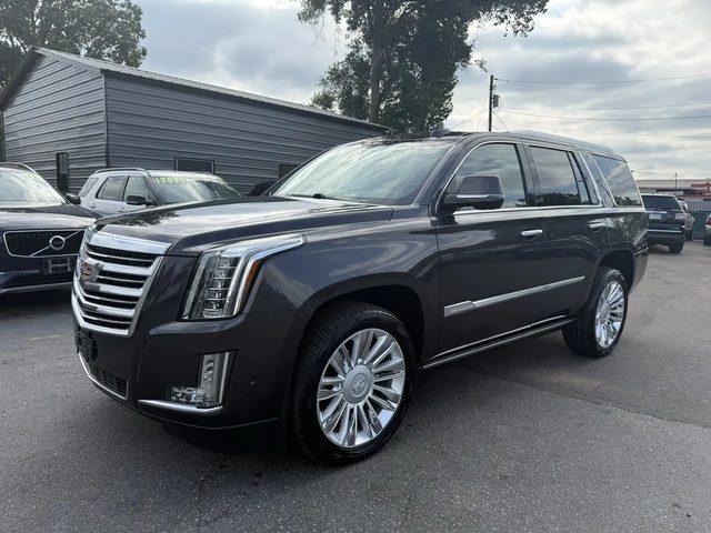 2017 Cadillac Escalade Platinum 4WD photo