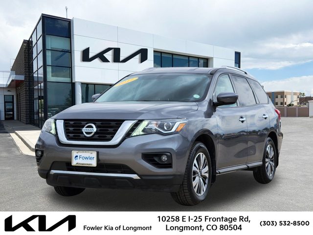 2017 Nissan Pathfinder SV 4WD photo