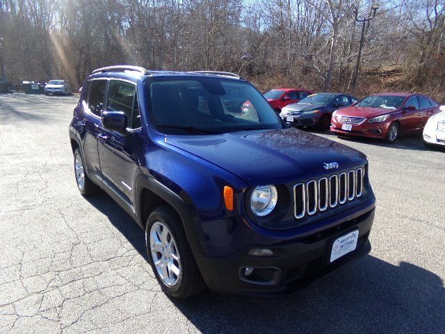 2017 Jeep Renegade Latitude 4WD photo