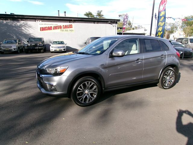 2017 Mitsubishi Outlander Sport ES 2.0 4WD photo