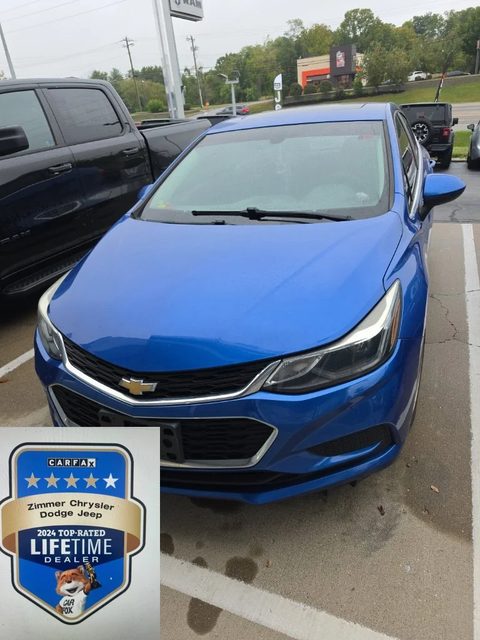 2017 Chevrolet Cruze LT FWD photo