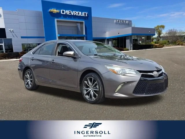 2017 Toyota Camry XSE FWD photo