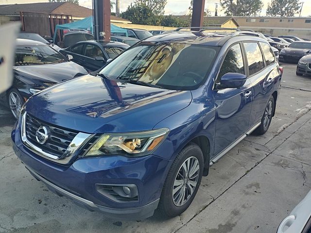 2017 Nissan Pathfinder SL FWD photo