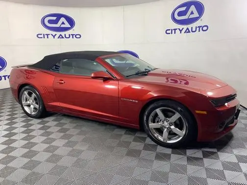 2015 Chevrolet Camaro LT RWD photo