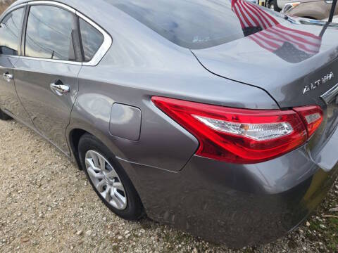 2017 Nissan Altima 2.5 S FWD photo