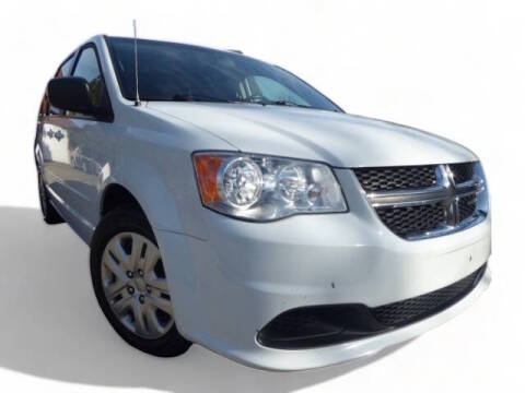 2017 Dodge Grand Caravan SE FWD photo