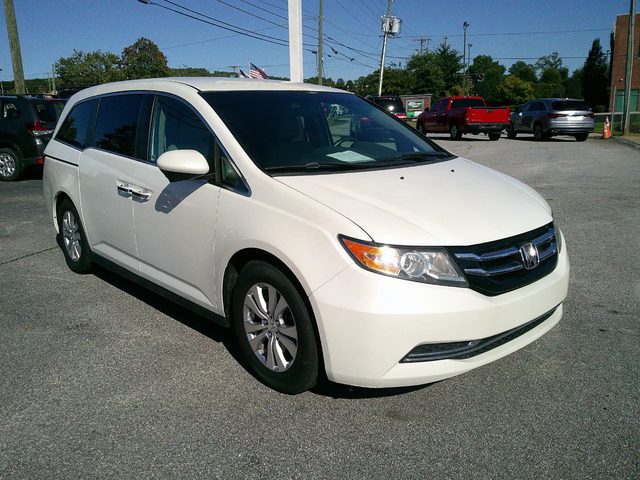 2016 Honda Odyssey SE FWD photo