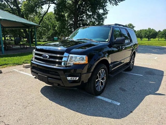 2017 Ford Expedition XLT 4WD photo