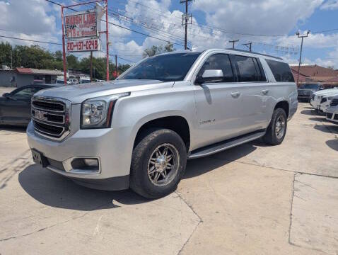 2017 GMC Yukon XL SLT RWD photo