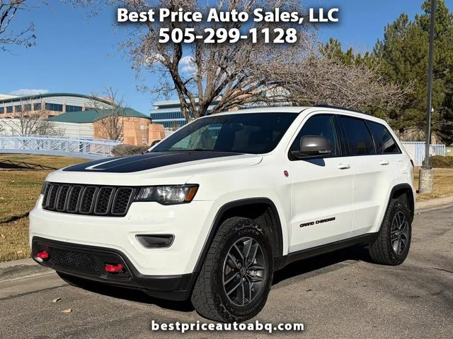 2017 Jeep Grand Cherokee Trailhawk 4WD photo
