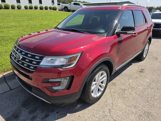 2017 Ford Explorer XLT FWD photo