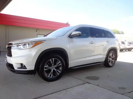 2016 Toyota Highlander XLE AWD photo