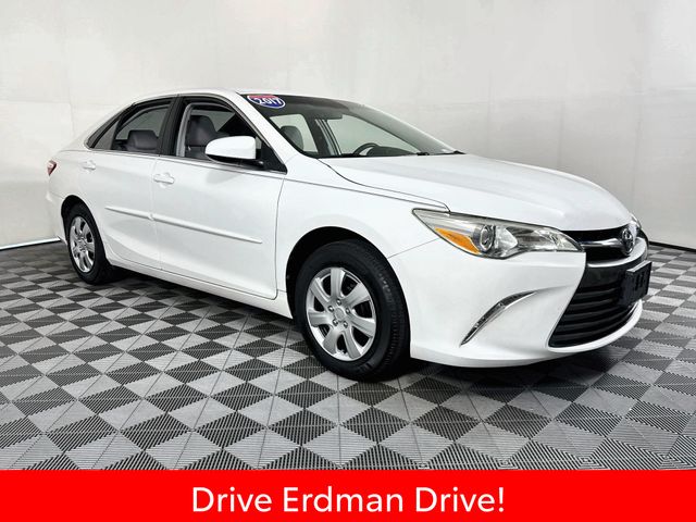 2017 Toyota Camry LE FWD photo