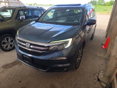 2016 Honda Pilot Touring AWD photo